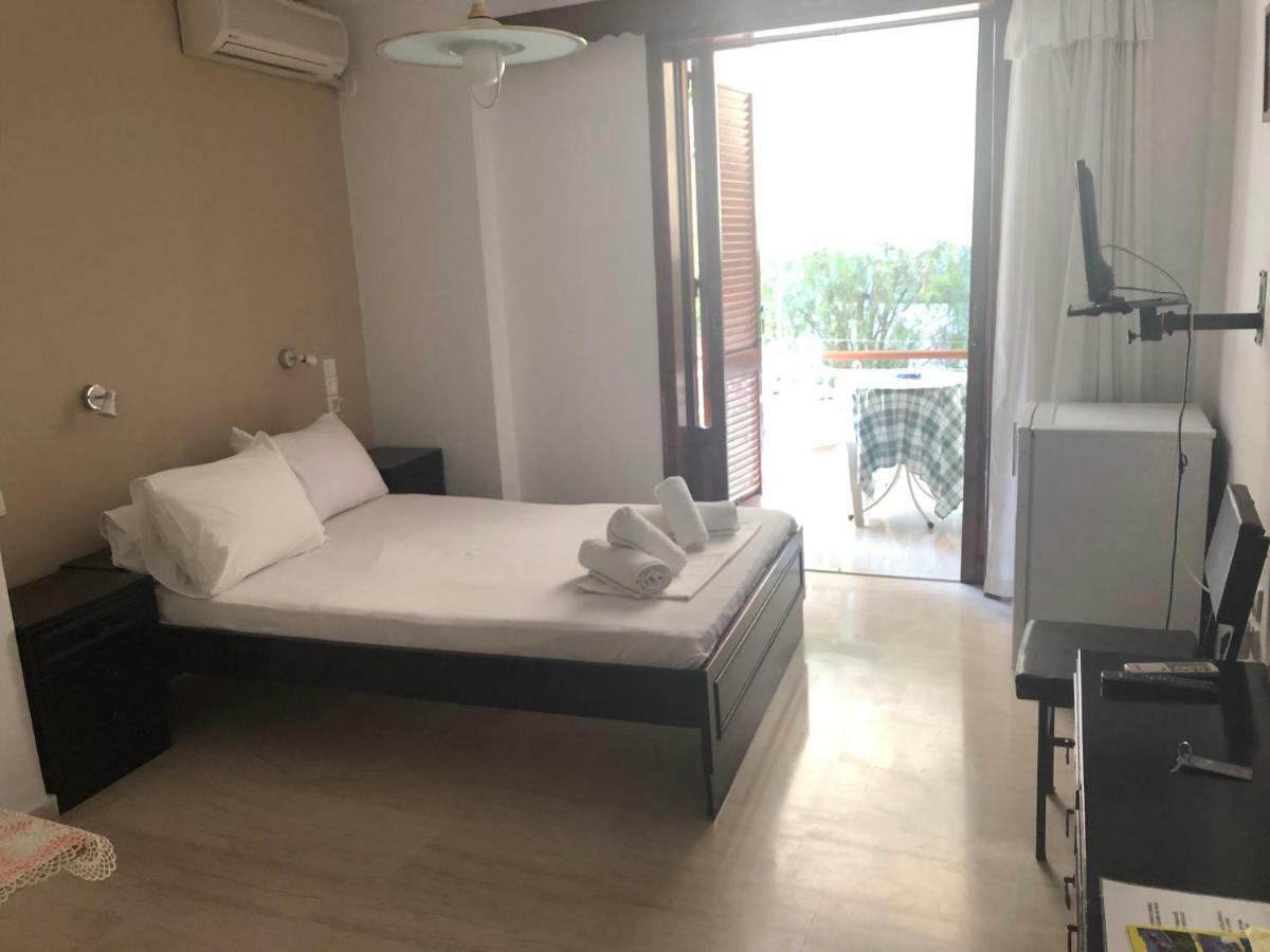 Dimitris Rooms Vlikhón Eksteriør billede